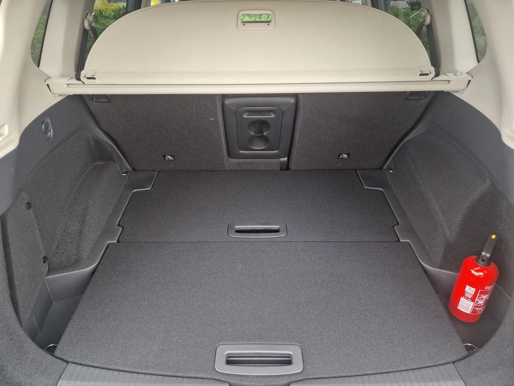 Kamery 360 / Head-Up / Szyberdach / Naturalna Skóra / Bose / El. Klapa