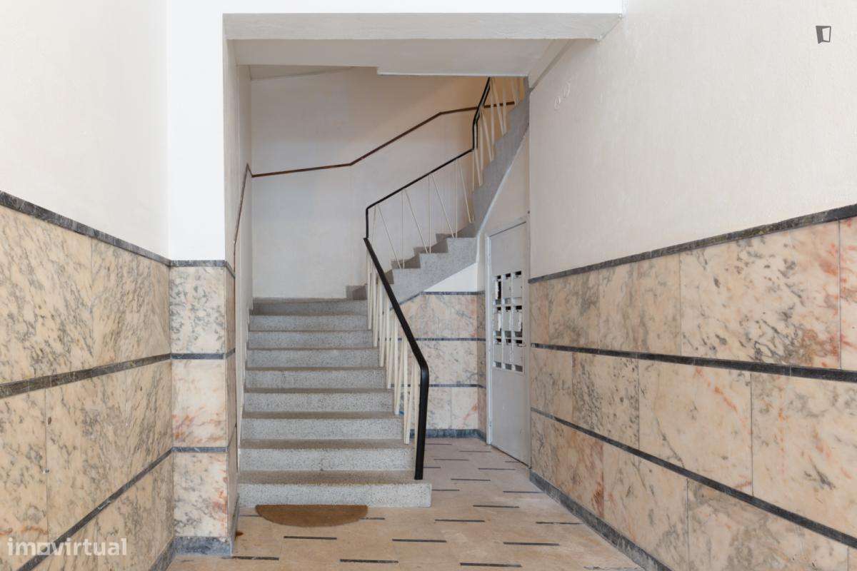 Apartamento com 2 quartos - localizado em Paranhos Porto - Grande imagem: 4/9