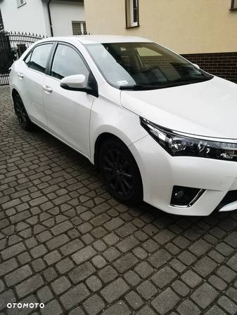 Toyota Corolla 1.6 Premium - 11