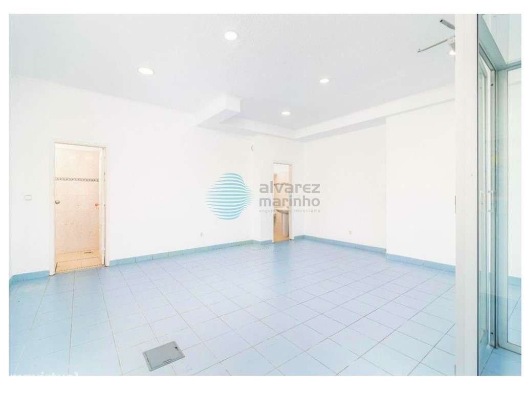 Loja de 37 m2 localizada em zona central de Algueirão - Mem Martins - Grande imagem: 4/8