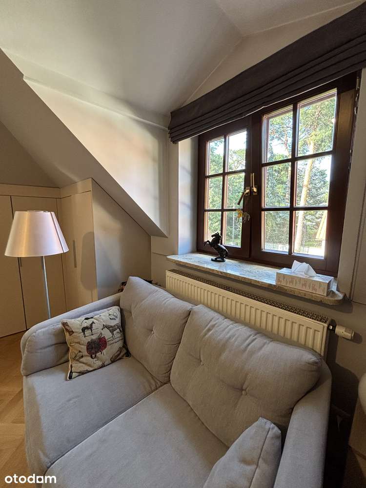 Elegancki dom z garażem na 3 samochody  i ogrodem, cicha okolica-9