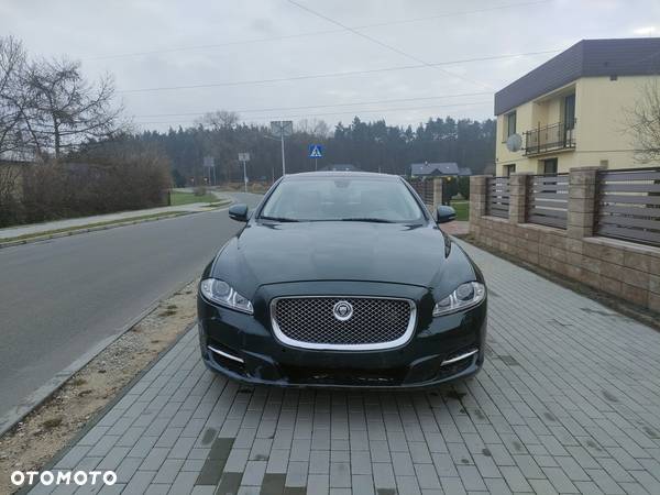 Jaguar XJ 3.0 D V6 LWB Portfolio - 16