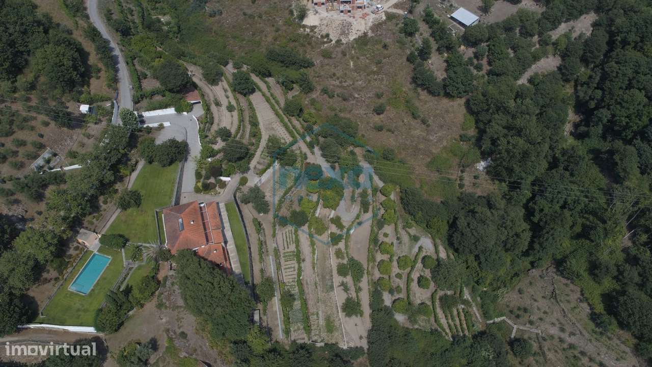 Moradia inserida em Quinta-56