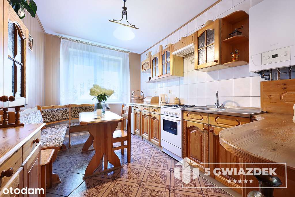 2 pokoje • II piętro • duży balkon • parking-8