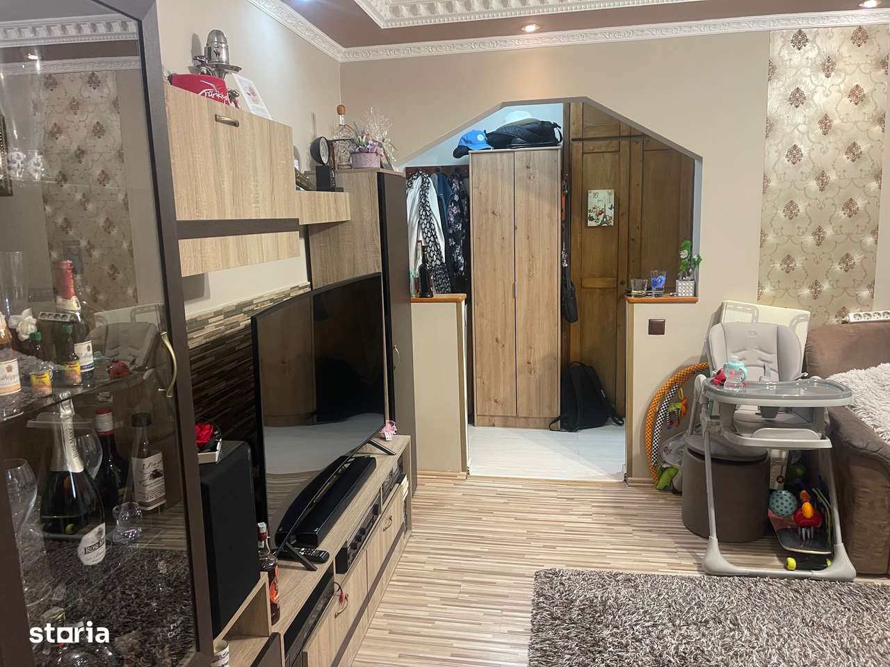 Apartament 2 camere,etaj3,,Zona Carpati 1 - Imagine principală: 3/10