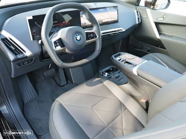 BMW iX xDrive 40 Pack Desportivo - 7