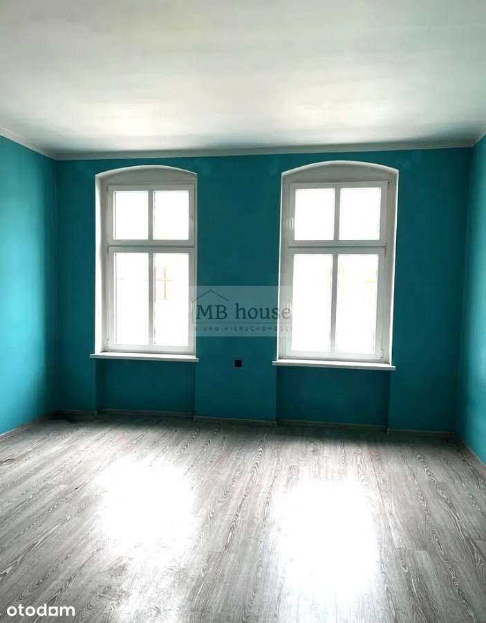 Mieszkanie 4-pokojowe z balkonem do remontu.-5