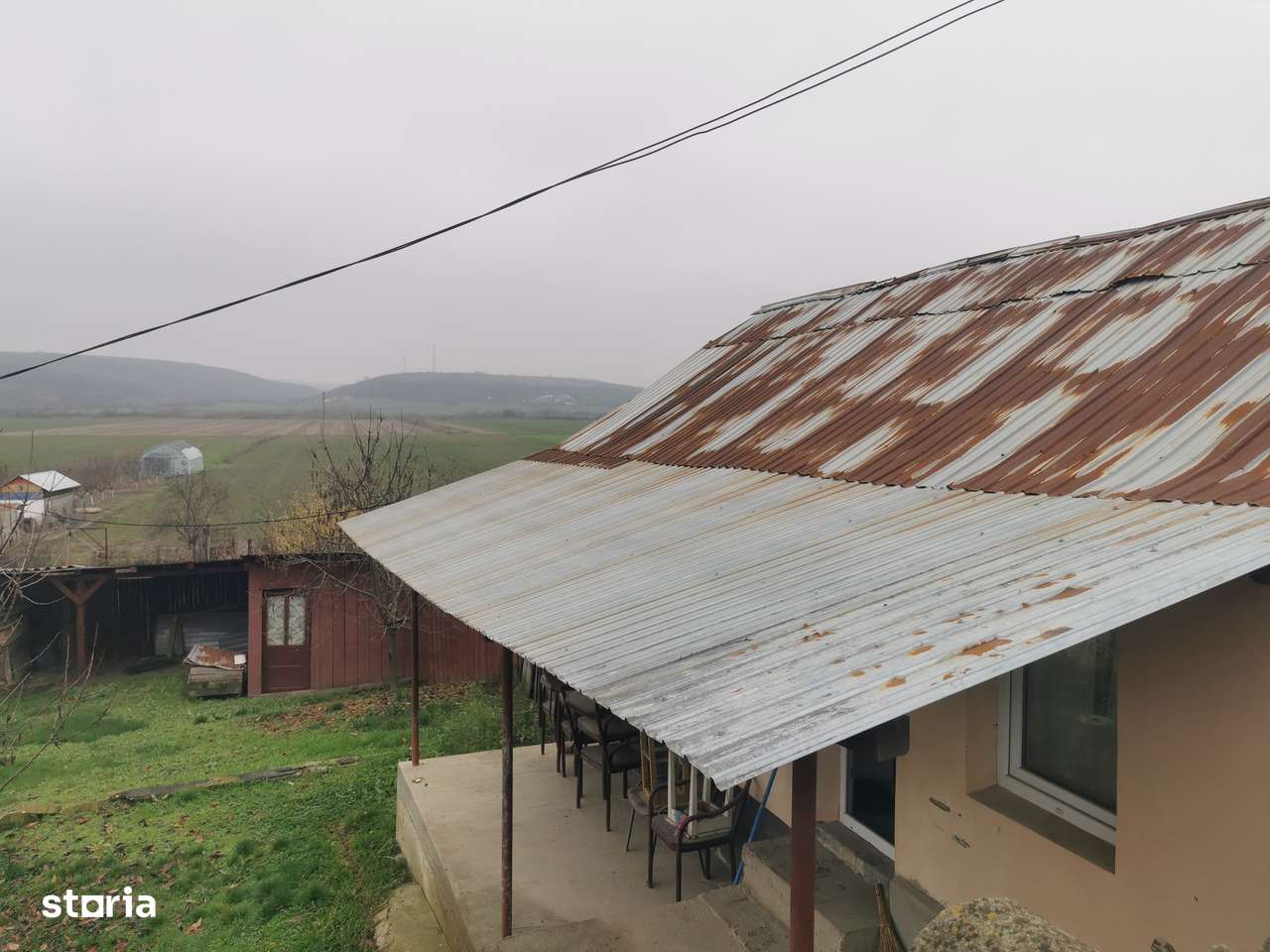 Casă din cărămidă, 6 camere, teren 7000mp, acces asfaltat - Imagine principală: 3/11