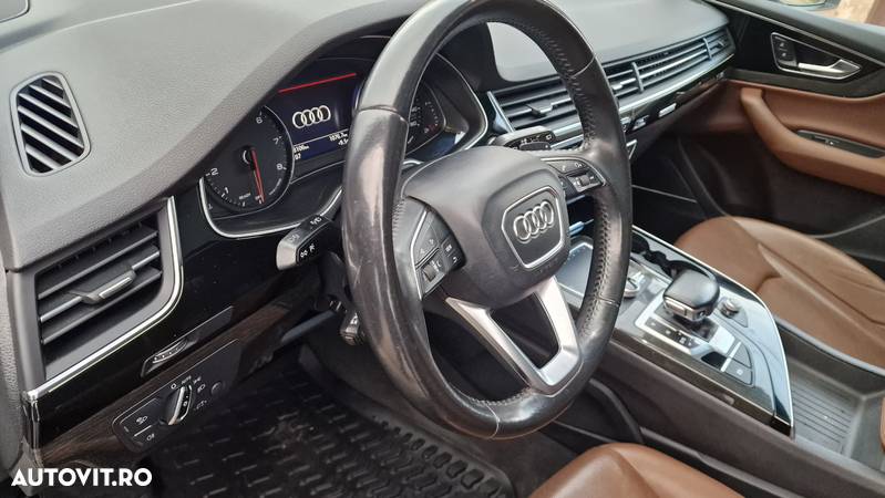 Audi Q7 - 11