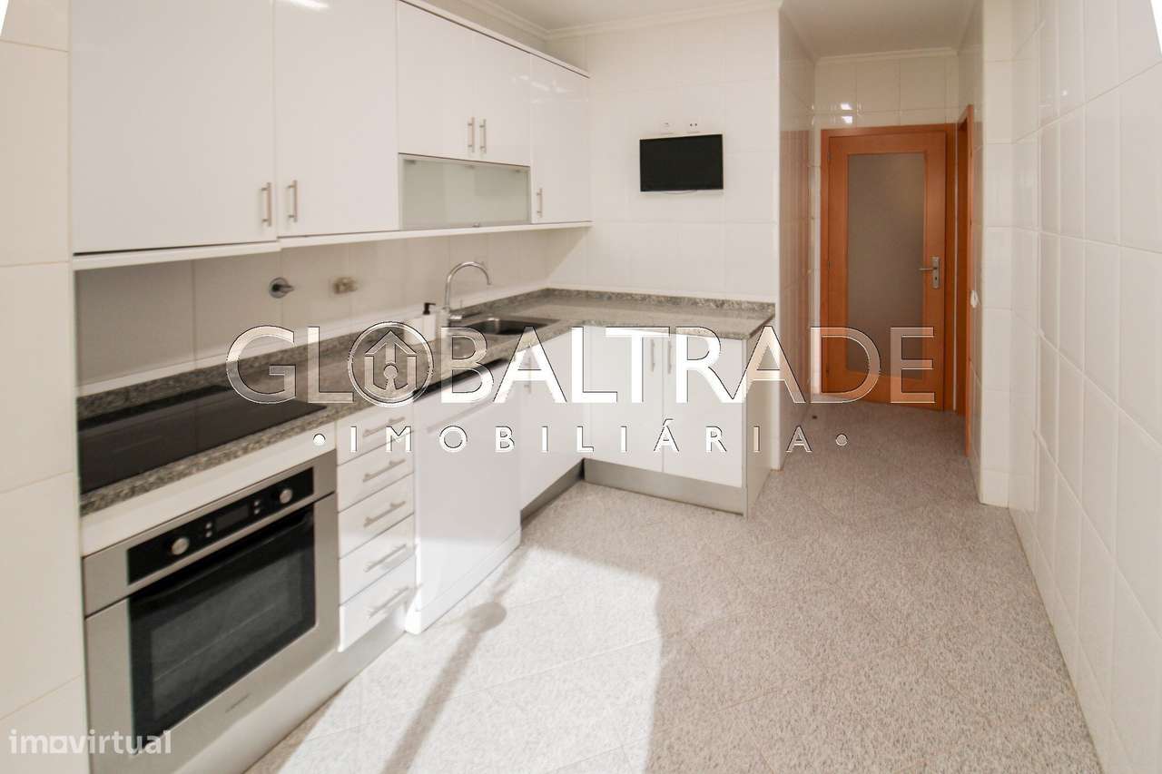 Apartamento T2 com Terraço em Baguim do Monte-9