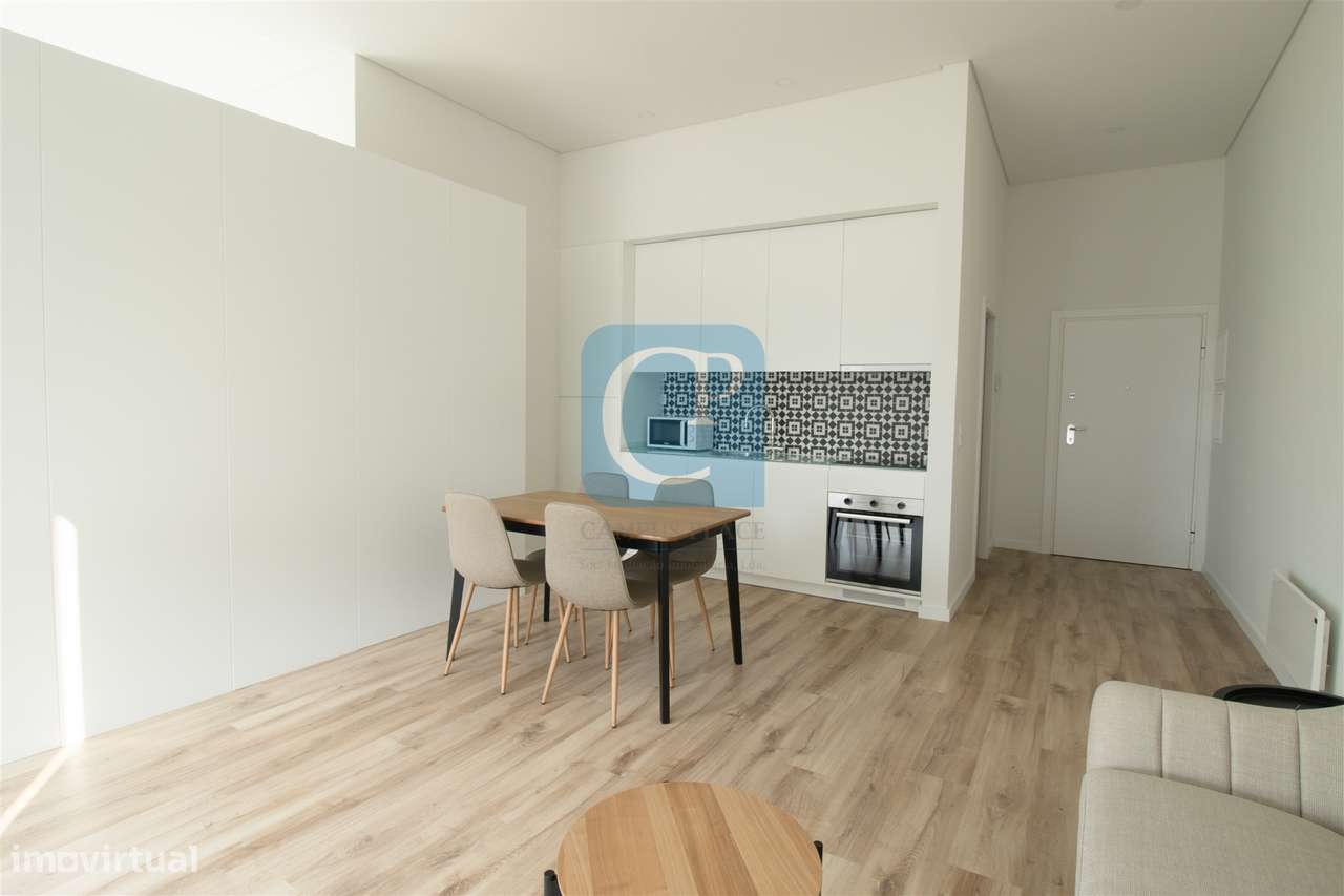 Apartamento T0 na Rua Costa Cabral, Paranhos, Porto - Grande imagem: 4/22