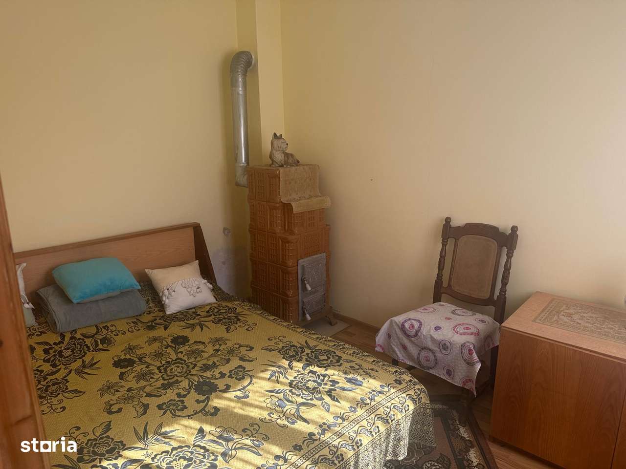 Vanzare casa de vacanta, 2 corpuri, 5 camere, Bezdead, Dambovita-16