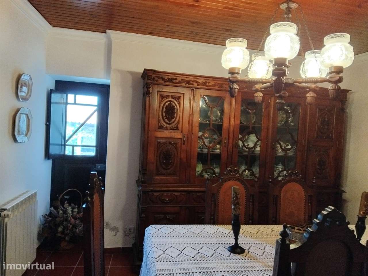 Moradia de Grande Dimensão com Potencial Habitacional, Turístico e de-23