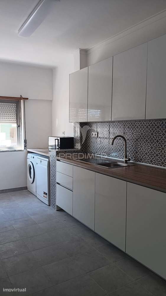 Excelente T2 Arrendar próximo praia, no centro de Oeiras - Grande imagem: 5/19