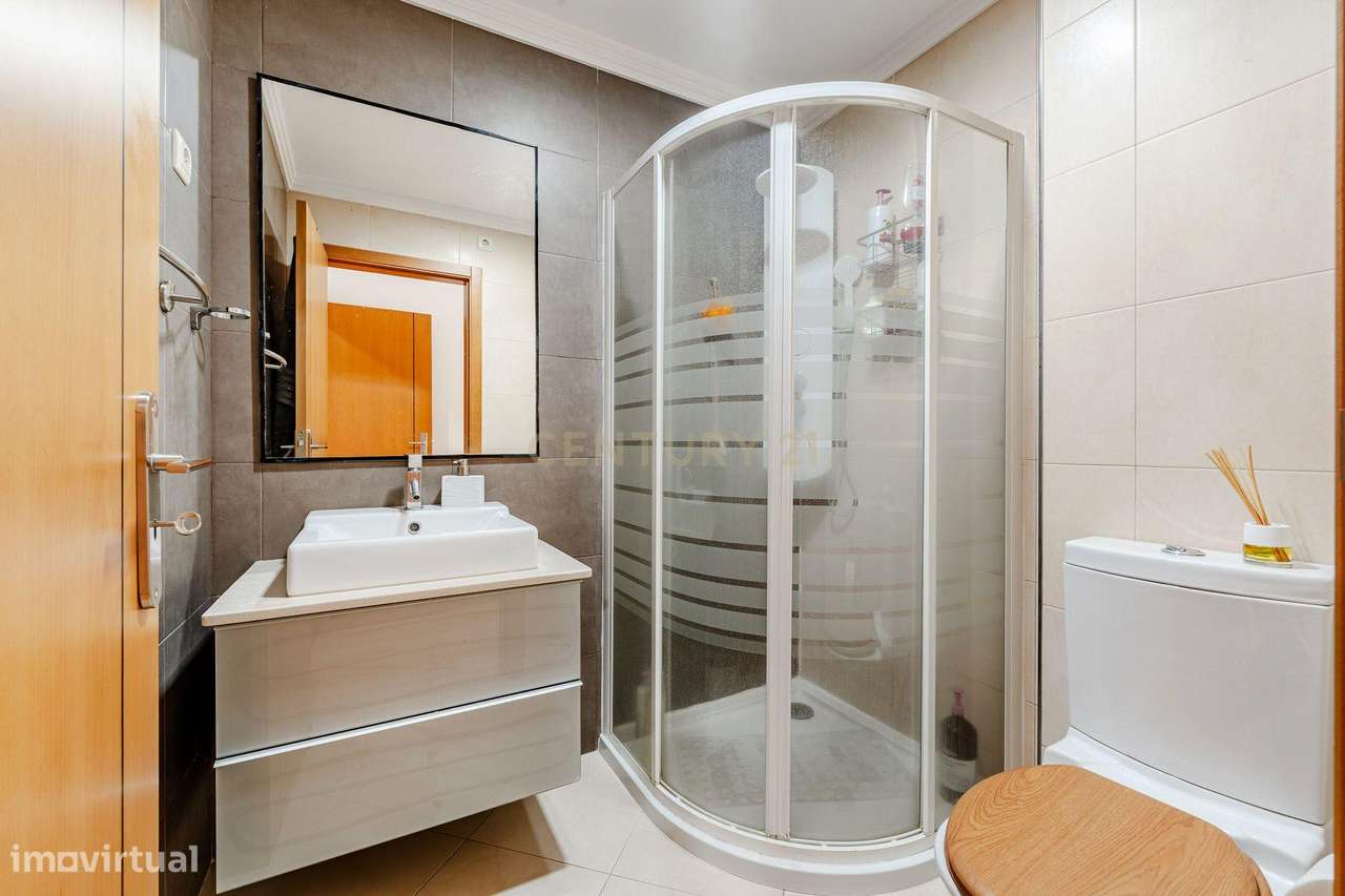 Apartamento T3 com excelente exposição solar-27