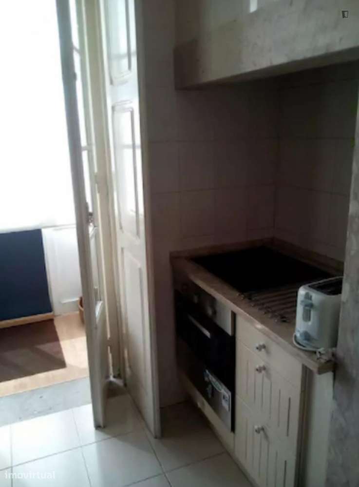 Apartamento com 1 quartos - localizado em Arroios Lisbon - Grande imagem: 4/6