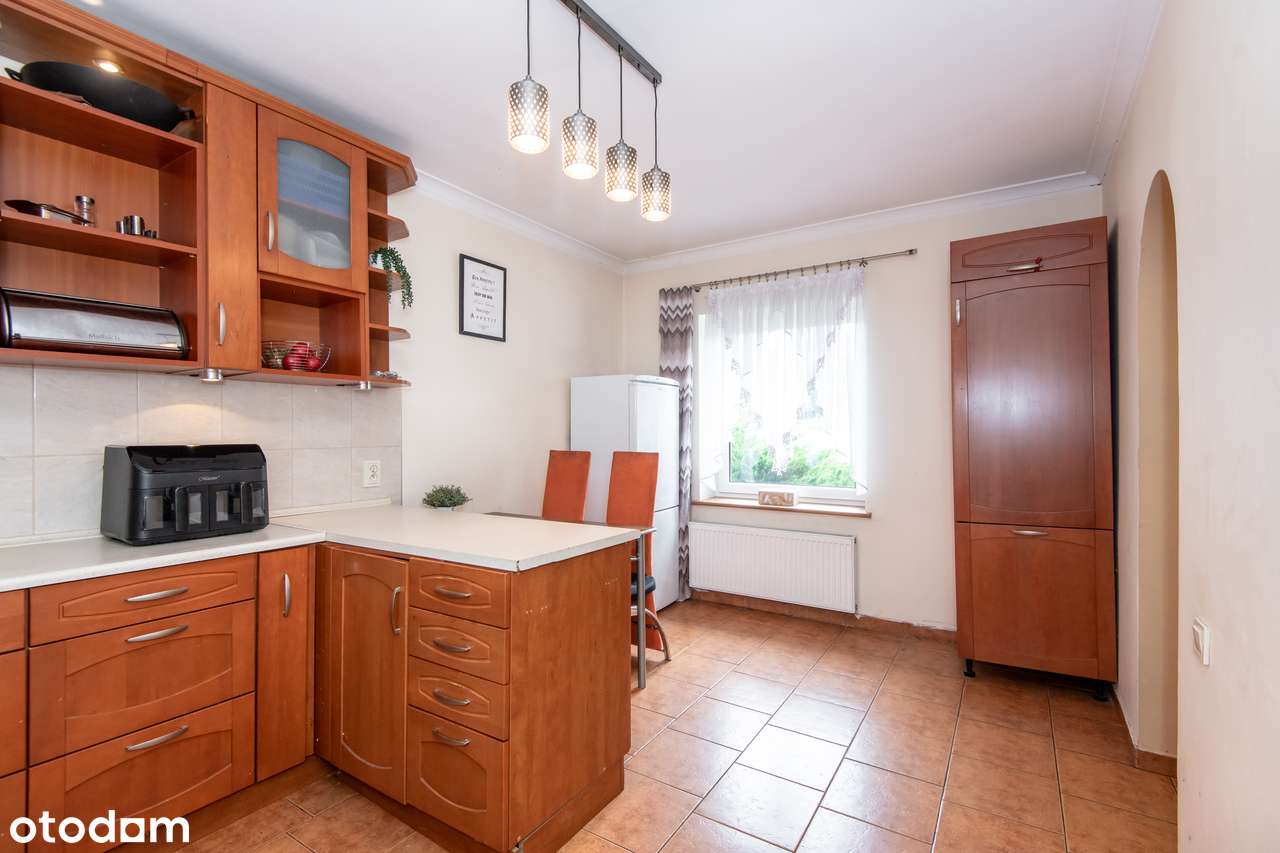 Wolnostojący dom z potencjałem, ogrodem i garażem - Murowana Goślina-8