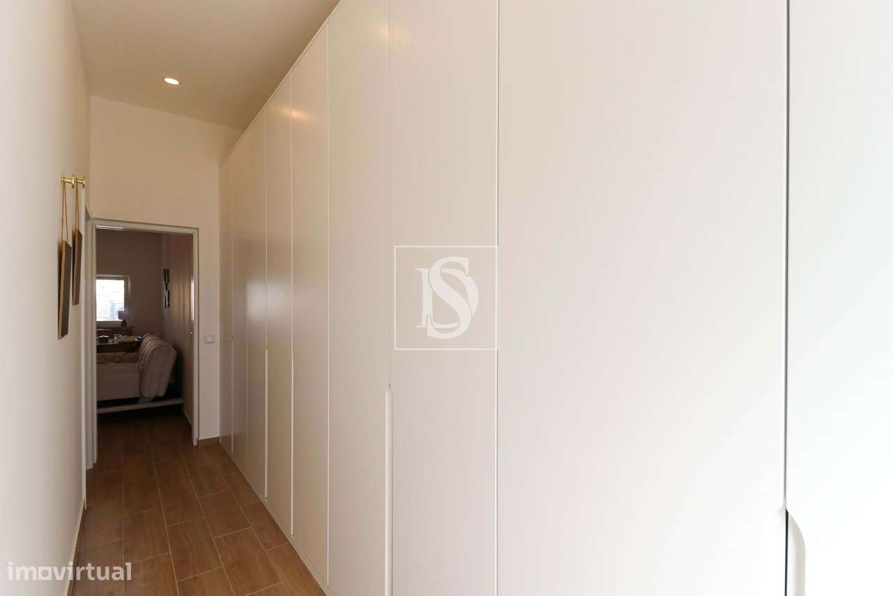 Moradia renovada  com quintal de 140m2 no centro de Lagoa-20