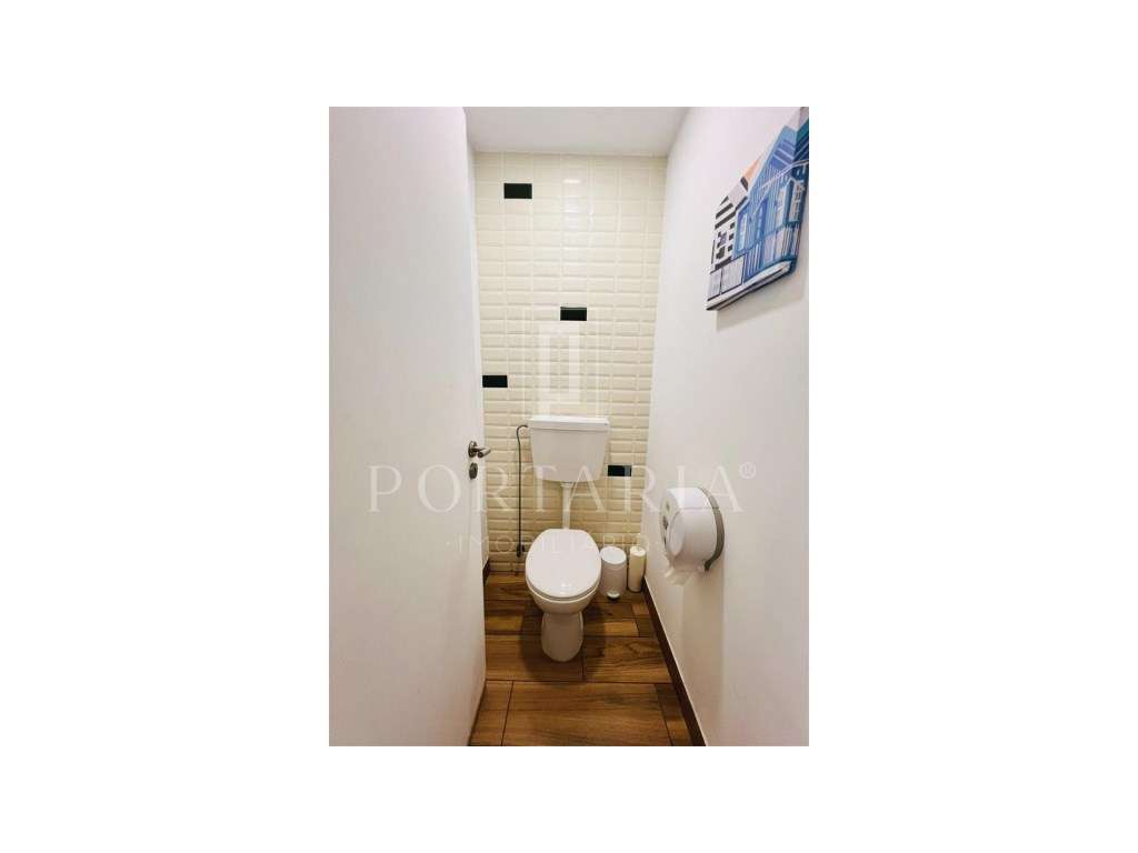 Café \ Restaurante para Trespasse no Centro de Aveiro-17