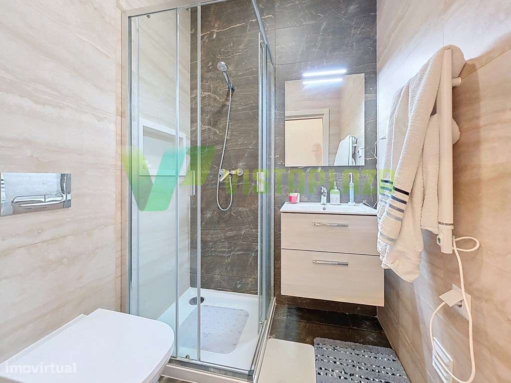 Apartamento T4 Acabamentos de Luxo na Urbanização do Fojo, Portimão-23