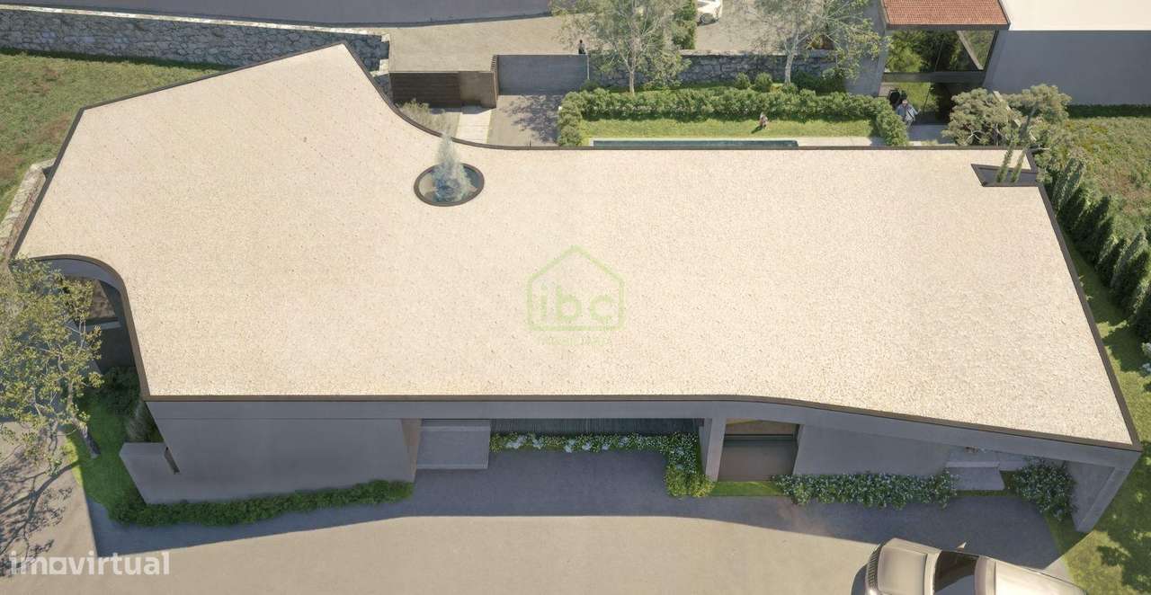 MORADIA DE LUXO T3 COM PISCINA + MORADIA T1 INDEPENDENTE-11