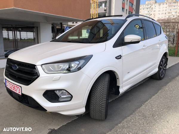 Ford Kuga 2.0 TDCi 4WD Powershift ST-Line - 24