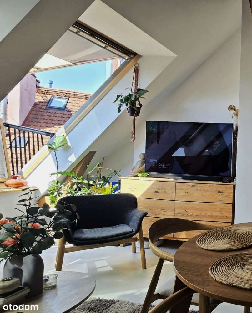 Klimatyczne   mieszkanie 3 pokoje z antresolą w Centrum-5