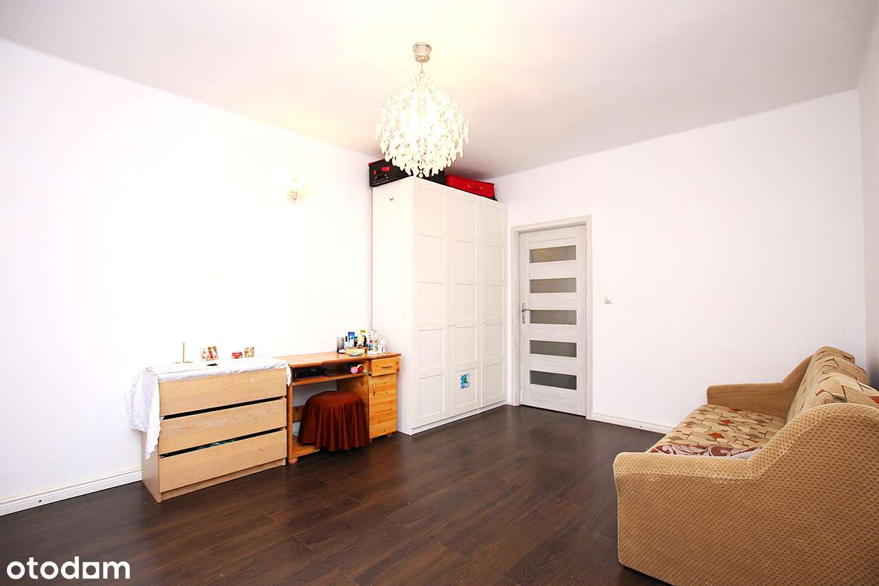 Dwa pokoje w dobrym stanie z możliwością zakupu garażu.-3