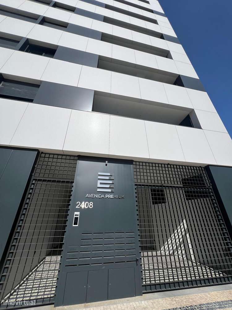 T2  Novo  Gaia Av. República Metro S. Ovídio Lugar Garag Duplo Varanda-28