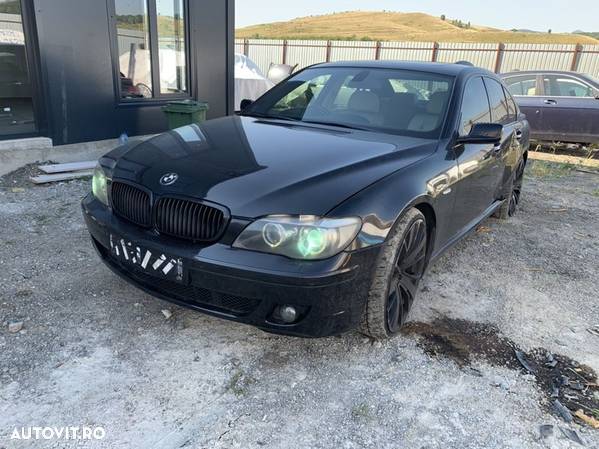 Dezmembram bmw seria 7 750i e65 facelift - 1