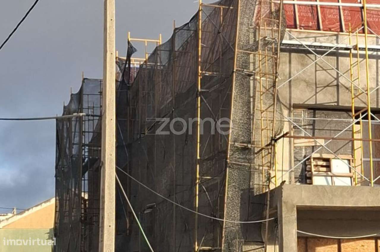 Moradia Isolada T4 com Piscina em Zona Privada – Varge Mondar - Grande imagem: 4/12