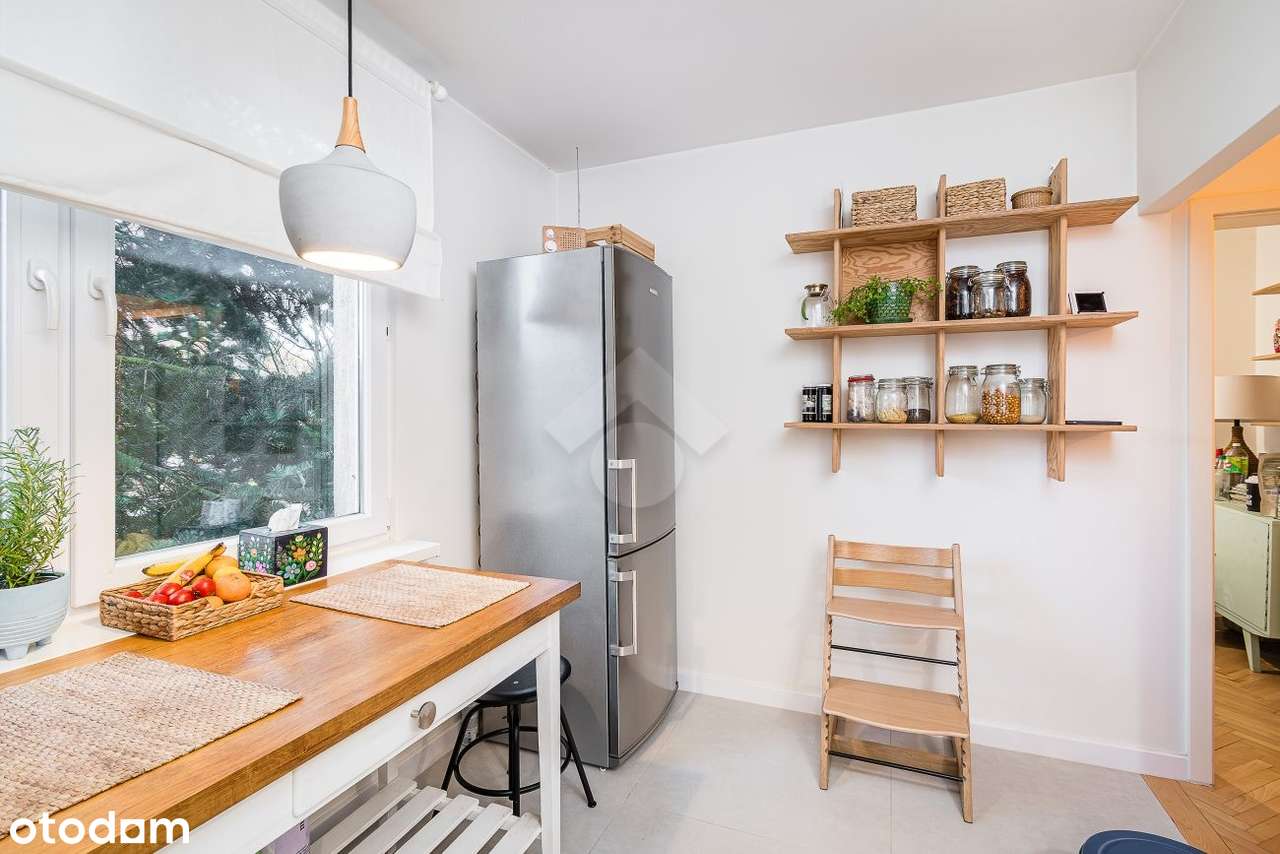 3-pokojowe przestronne mieszkanie z dużym salonem oraz osobną kuchnią-1