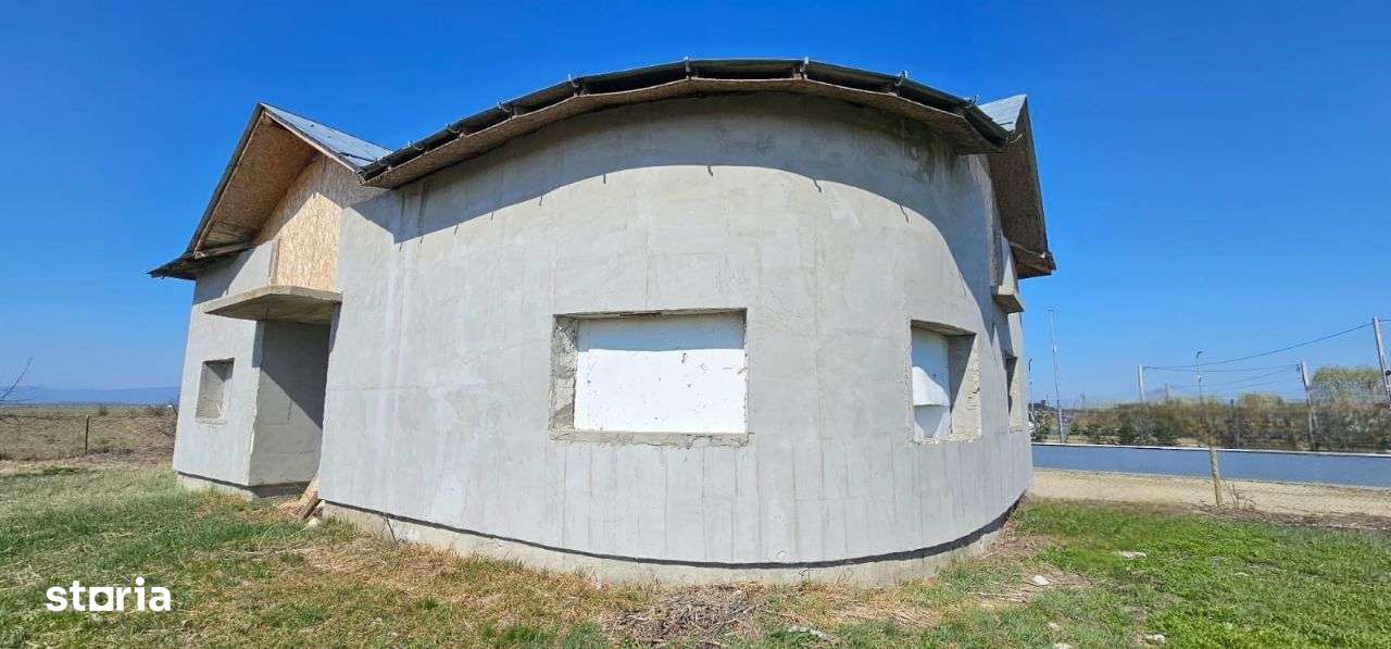 Casa Milcovu P+M Suprf cca 200mp Teren 7500mp - Imagine principală: 3/13