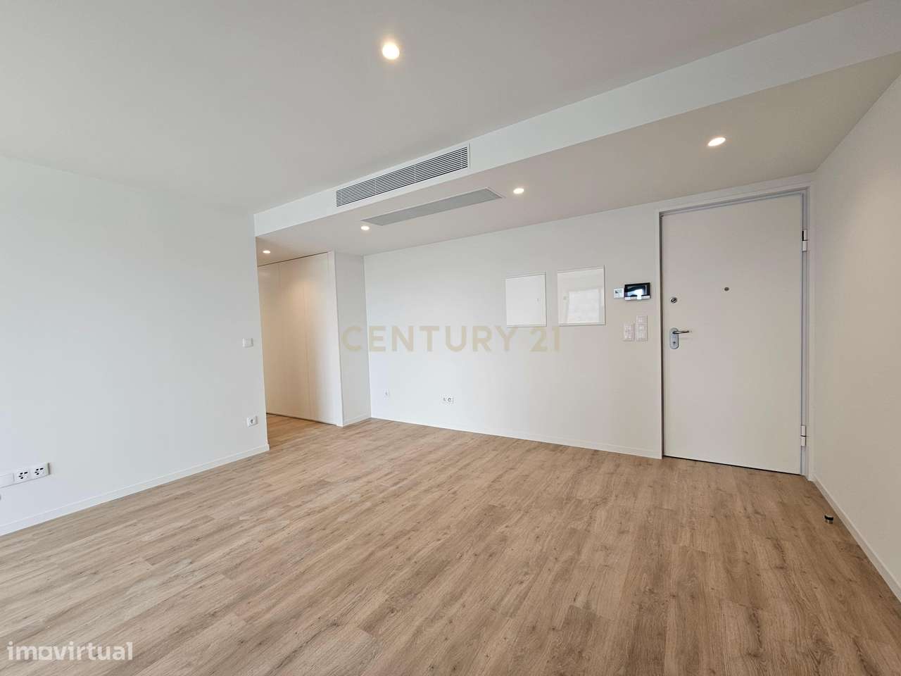 T1 Novo a Estrear com Terraço de 200m² | Ollea Village | Garagem - Grande imagem: 4/5