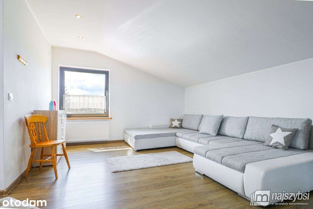 Dom z lokalem użytkowym-6