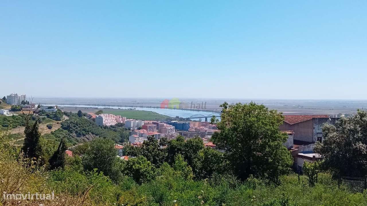 Lote terreno 1.950m2 - construção urbana - Vila Franca de Xira - Grande imagem: 2/12