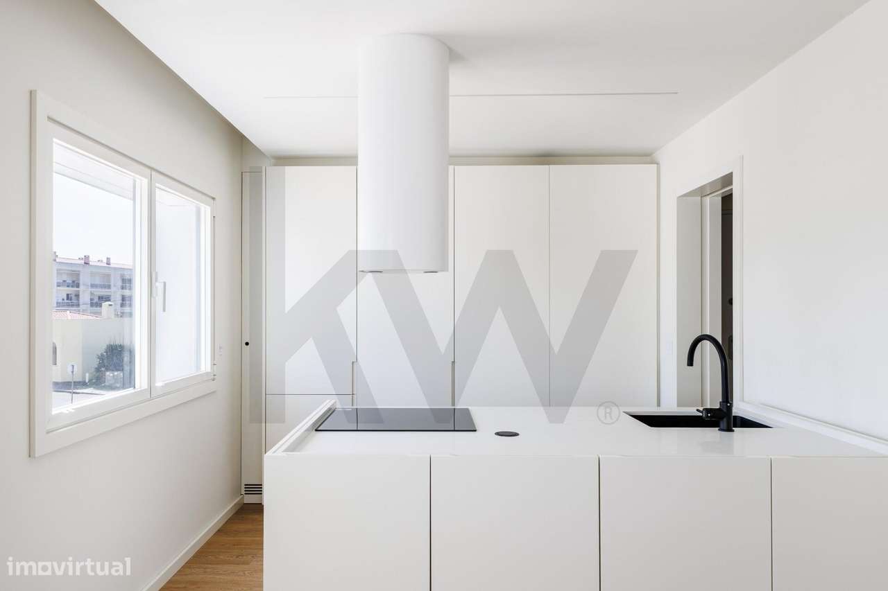 Entre serra e mar | Duplex T4 com terraços | Praia das Maçãs-7