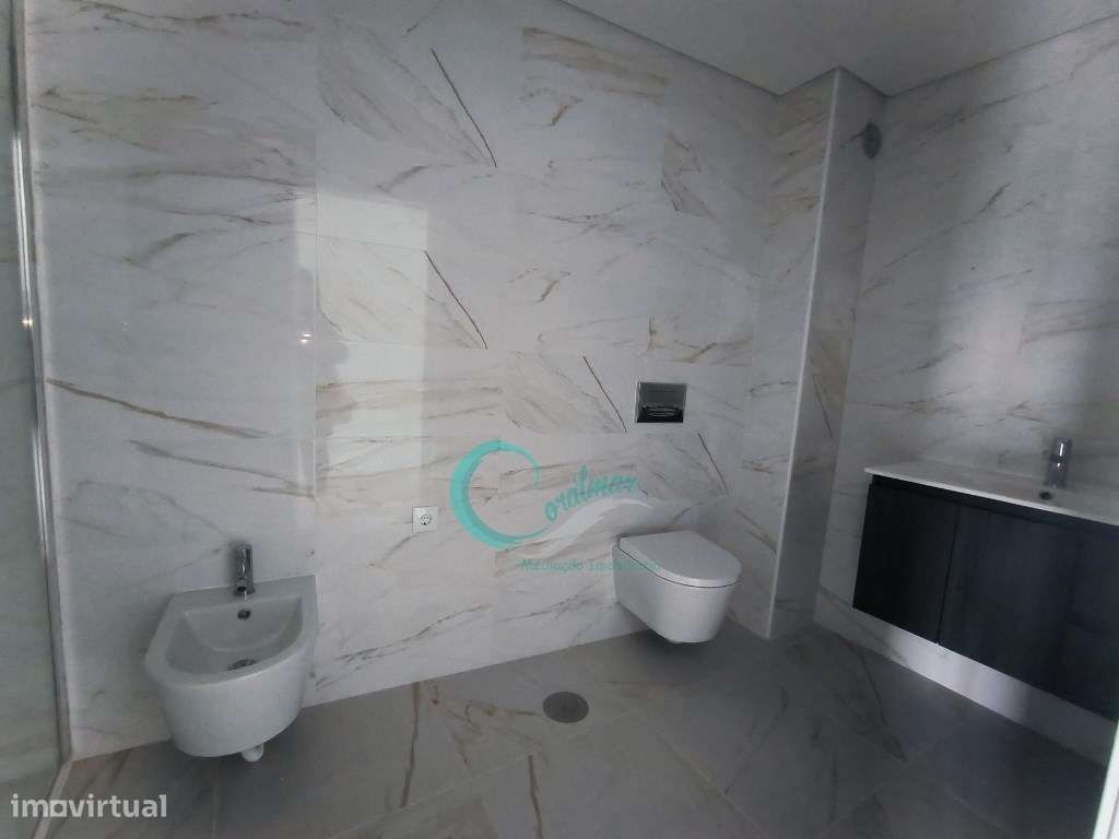 Apartamento T1 com arrumos na Quinta da Fábrica, Vale de Milhaços - Grande imagem: 4/6