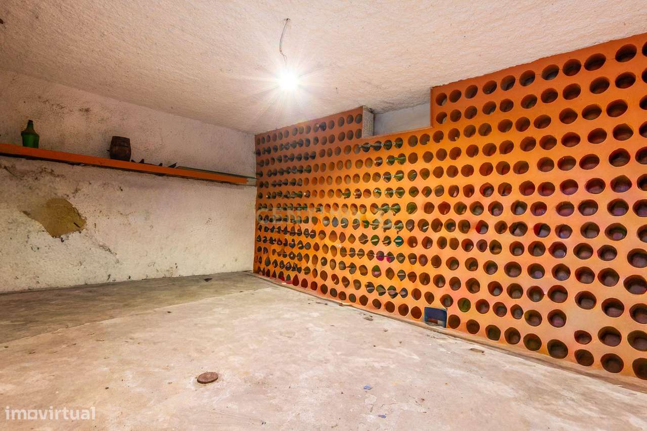 Moradia T2+1 com Anexo Independente, Garagem, Terraço e Adega – Quinta-19