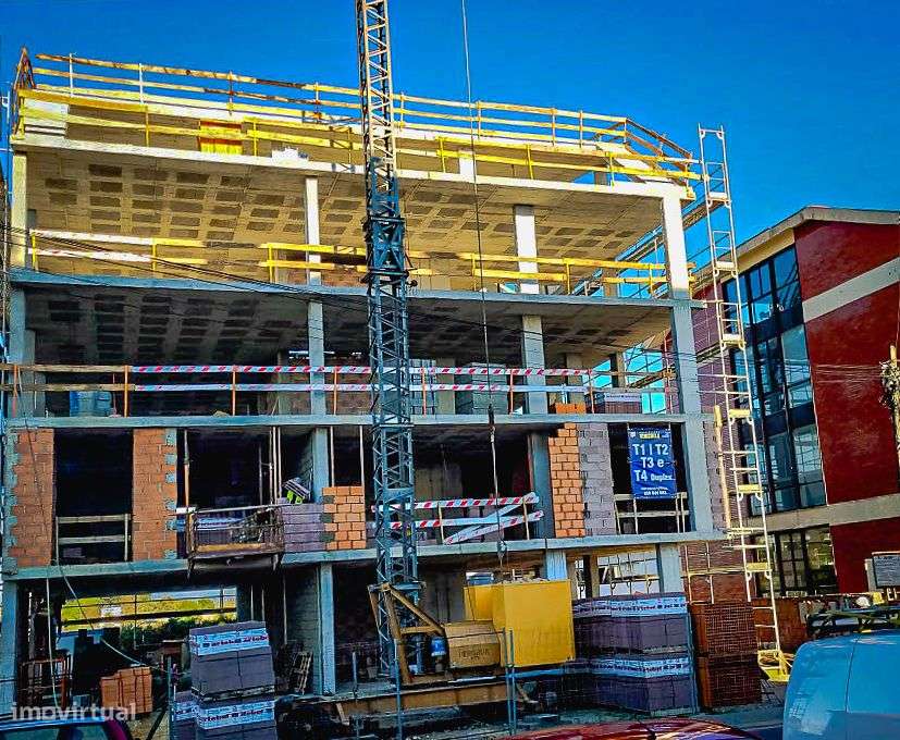Apartamento T3 Duplex, em construção, Glória, Aveiro-7