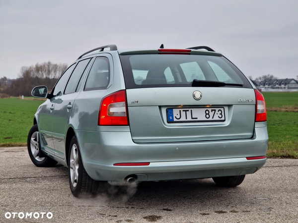 Skoda Octavia 1.6 - 12