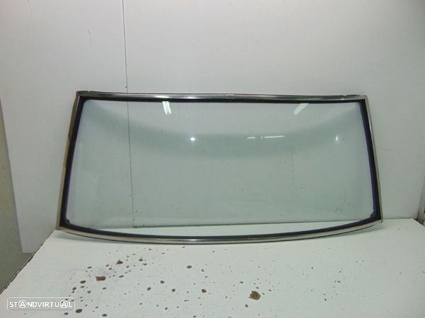 Datsun 1200 vidro do oculo (trás) - 1