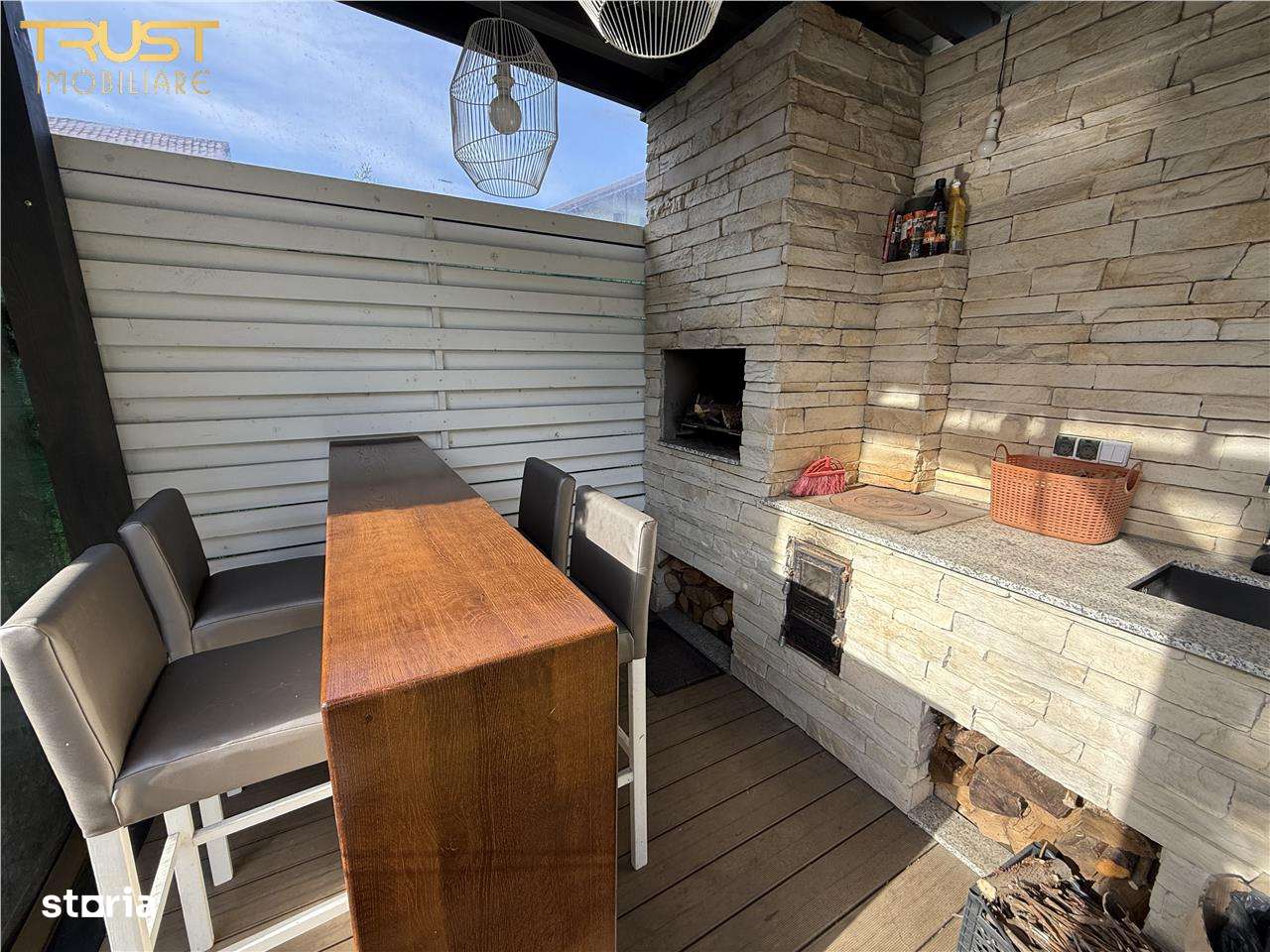 Duplex cu 4 camere l Sub Cetate l 165 MP Curte-18