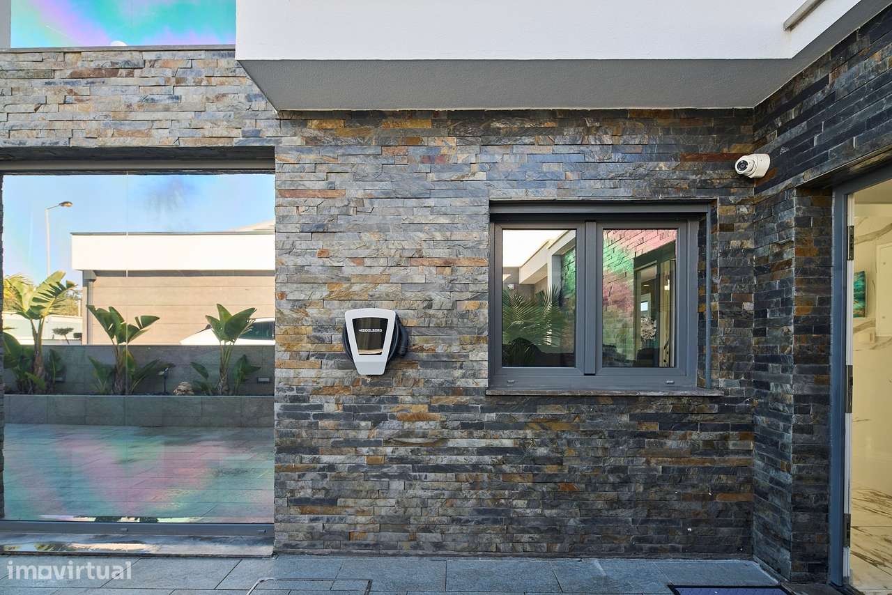 Moradia T4 com  piscina e jardim em zona privilegiada, Charneca da Cap-30