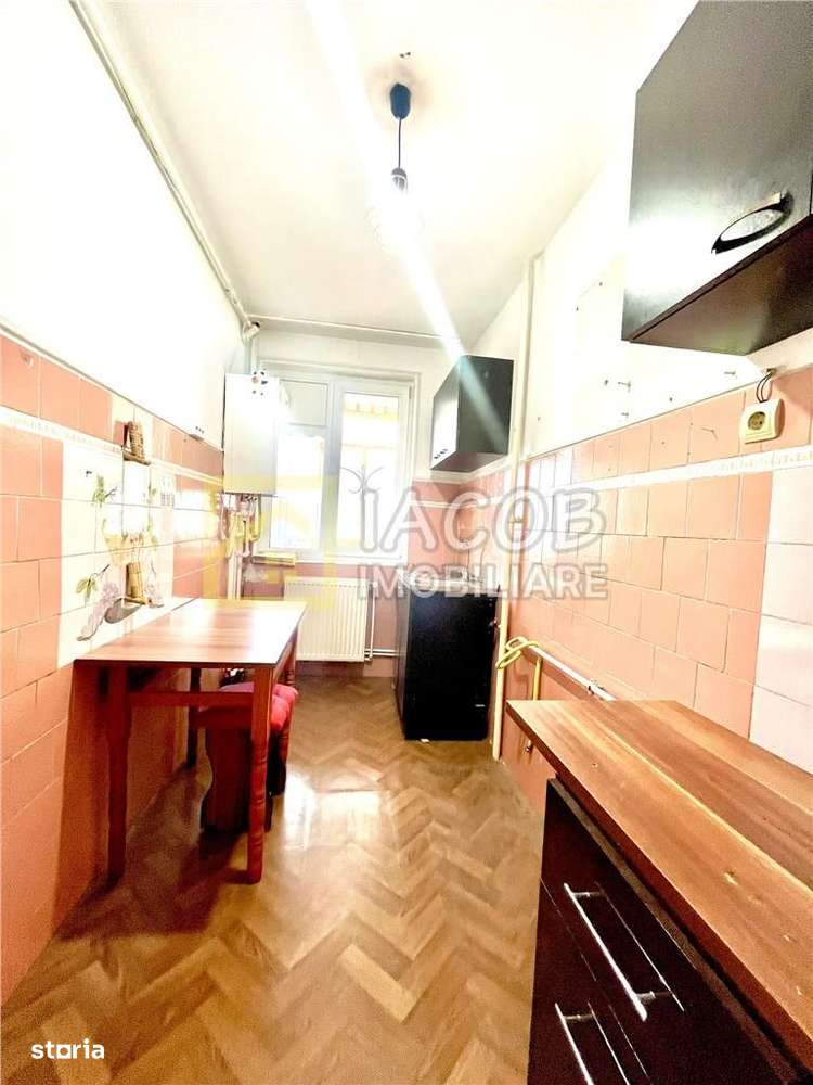 Garsoniera, str. Garii, Bacau-5