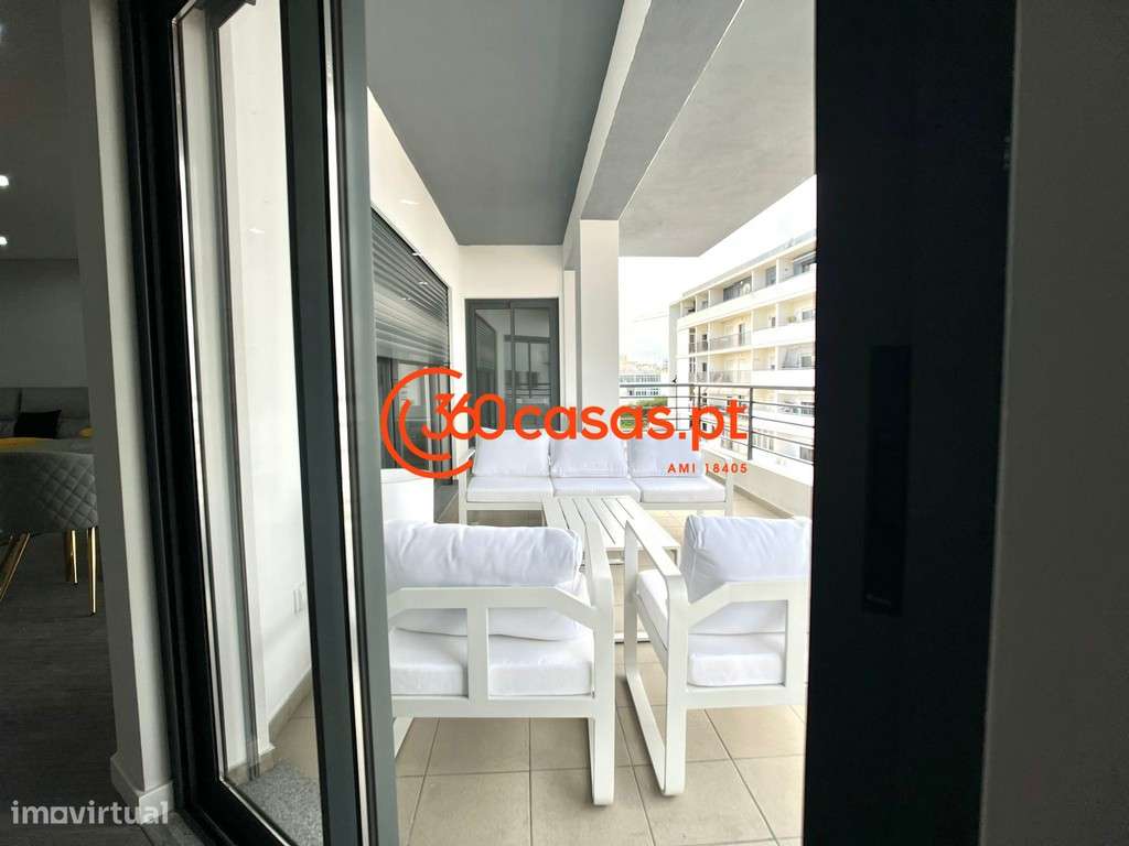 Apartamento T3 novo com piscina e garagem em Olhão-26