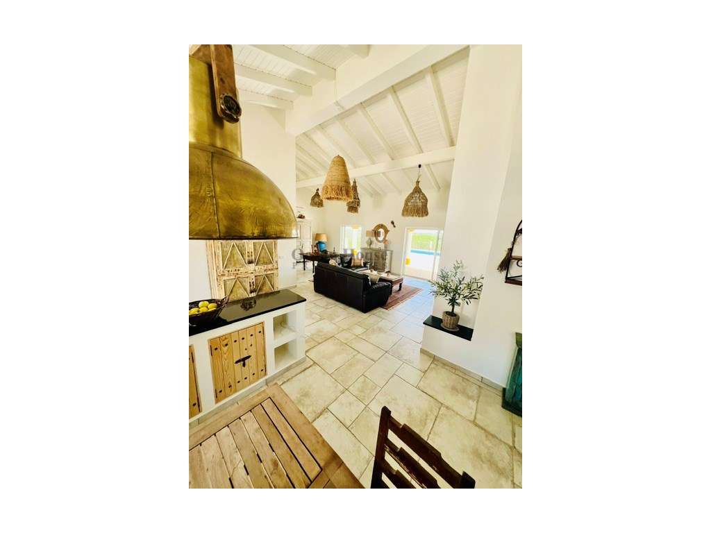 Herdade renovada com 4 quartos e piscina em Ourique.-12