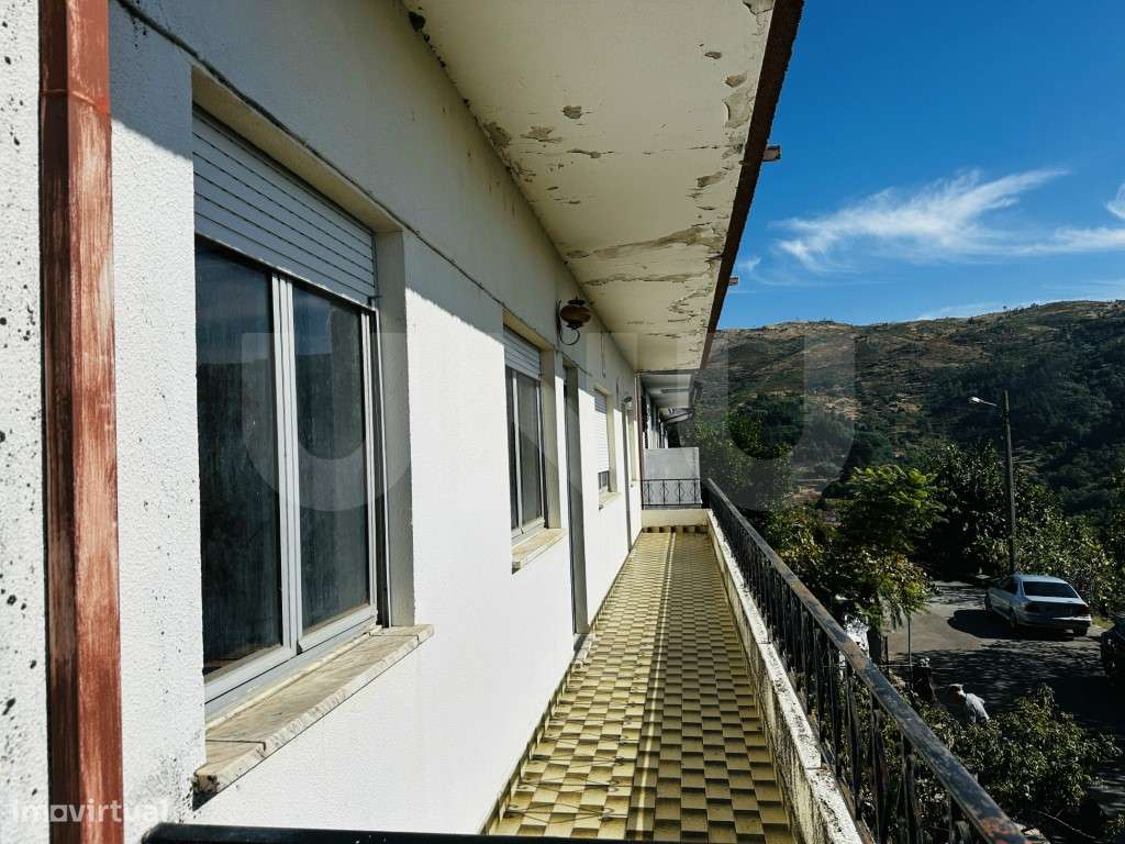 Moradia Espaçosa com Terreno e Potencial de Investimento - Atalaia,...-19