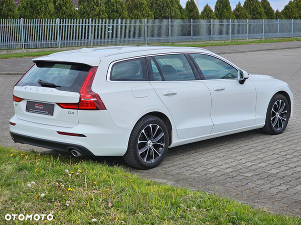 Volvo V60 D4 Momentum Pro - 7