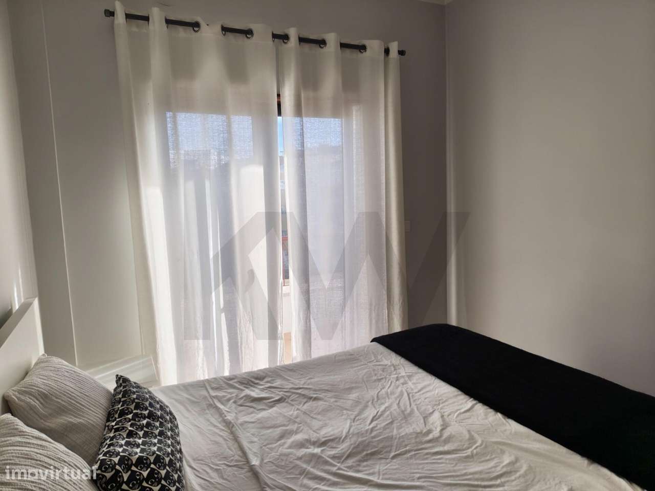 Apartamento T3 no Feijó com excelente orientação solar - Grande imagem: 4/51